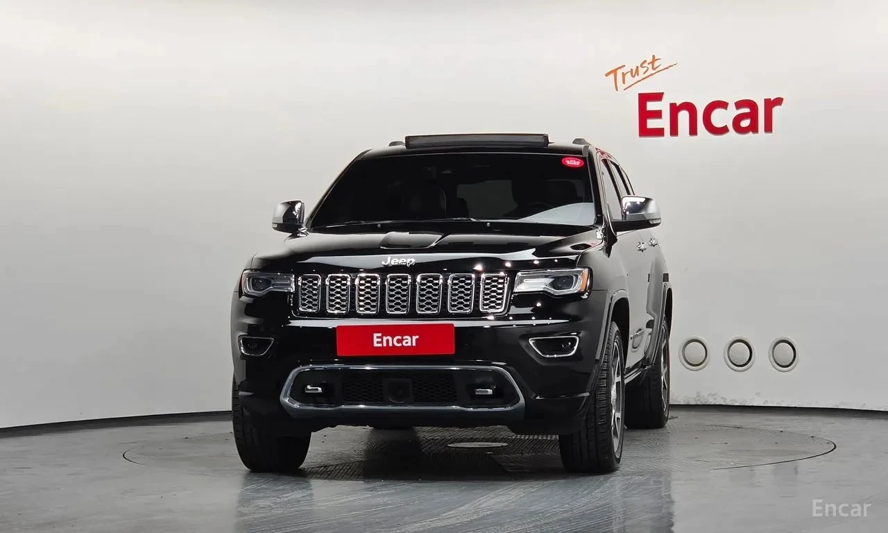 Jeep Cherokee 3.6 Overland/ДИСТРОНИК/ОБДУХ/ПАНОРАМА/ВЪЗДУШНО/, снимка 3 - Автомобили и джипове - 56081248