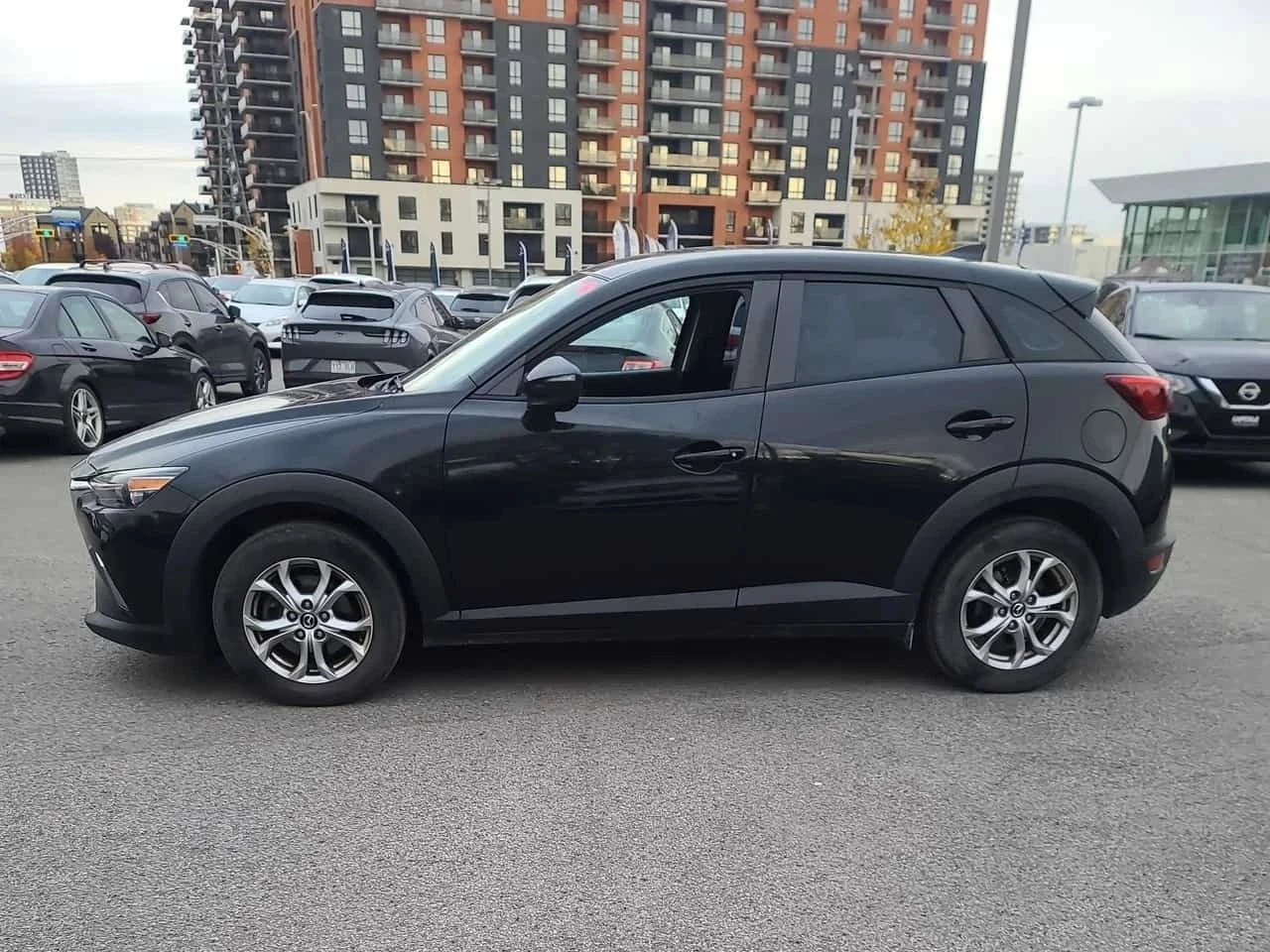 Mazda CX-3, снимка 2 - Автомобили и джипове - 56716698