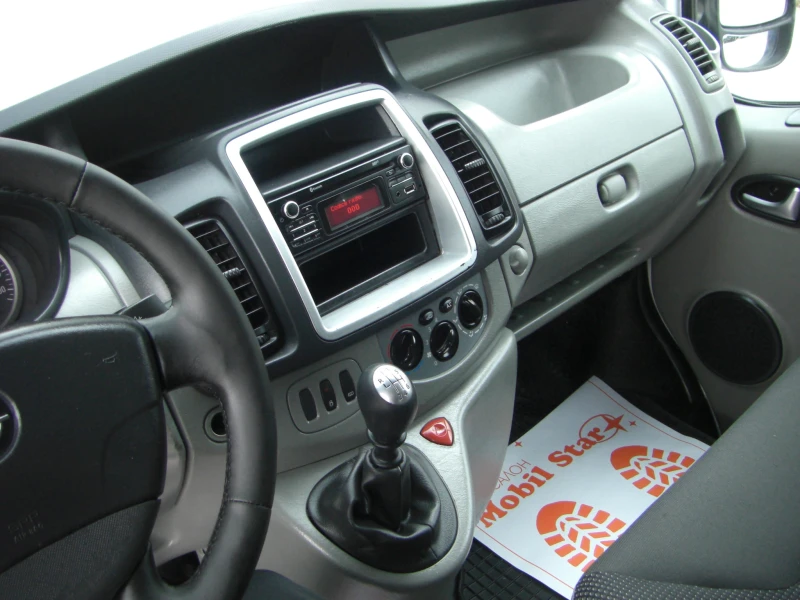 Opel Vivaro 2.0cdti 6ck.EURO 5B, снимка 11 - Бусове и автобуси - 49769777