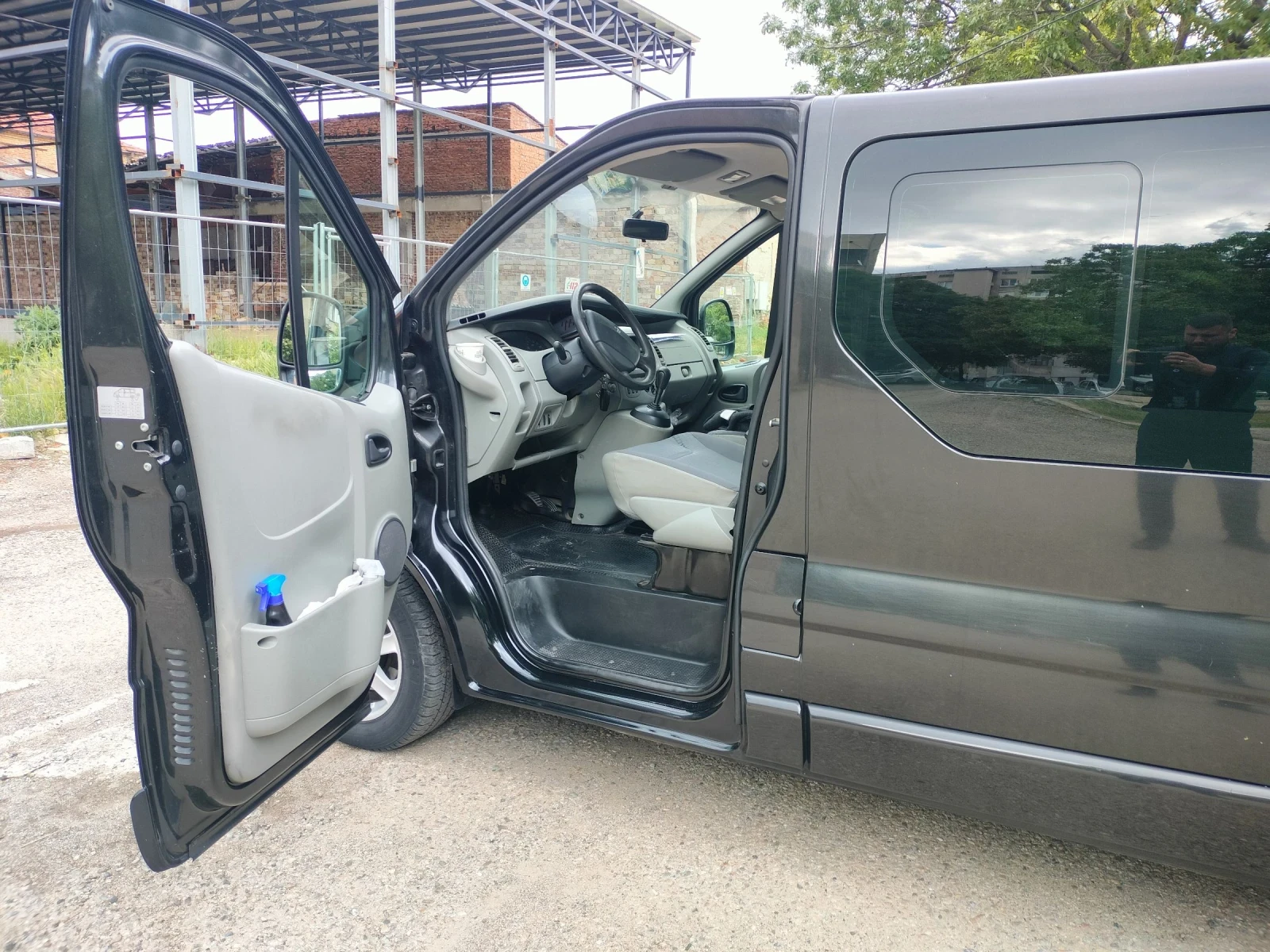 Renault Trafic Автоматик 2.5 DCI Long, снимка 6 - Бусове и автобуси - 55350344