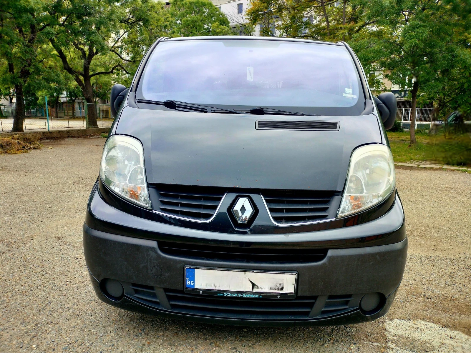 Renault Trafic Автоматик 2.5 DCI Long