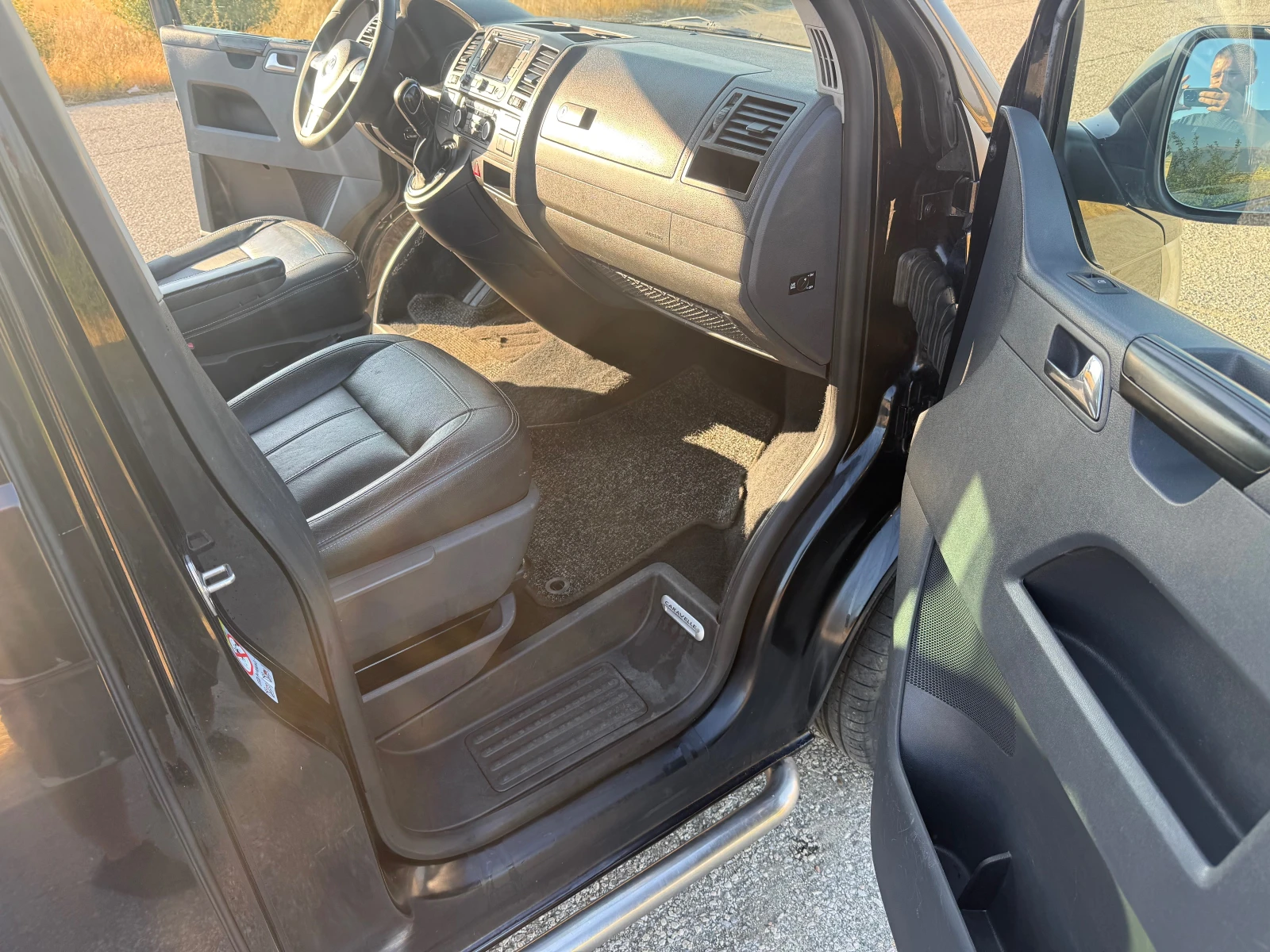 VW Caravelle 2.0TDI* Автомат* Нави* , снимка 8 - Бусове и автобуси - 55736678