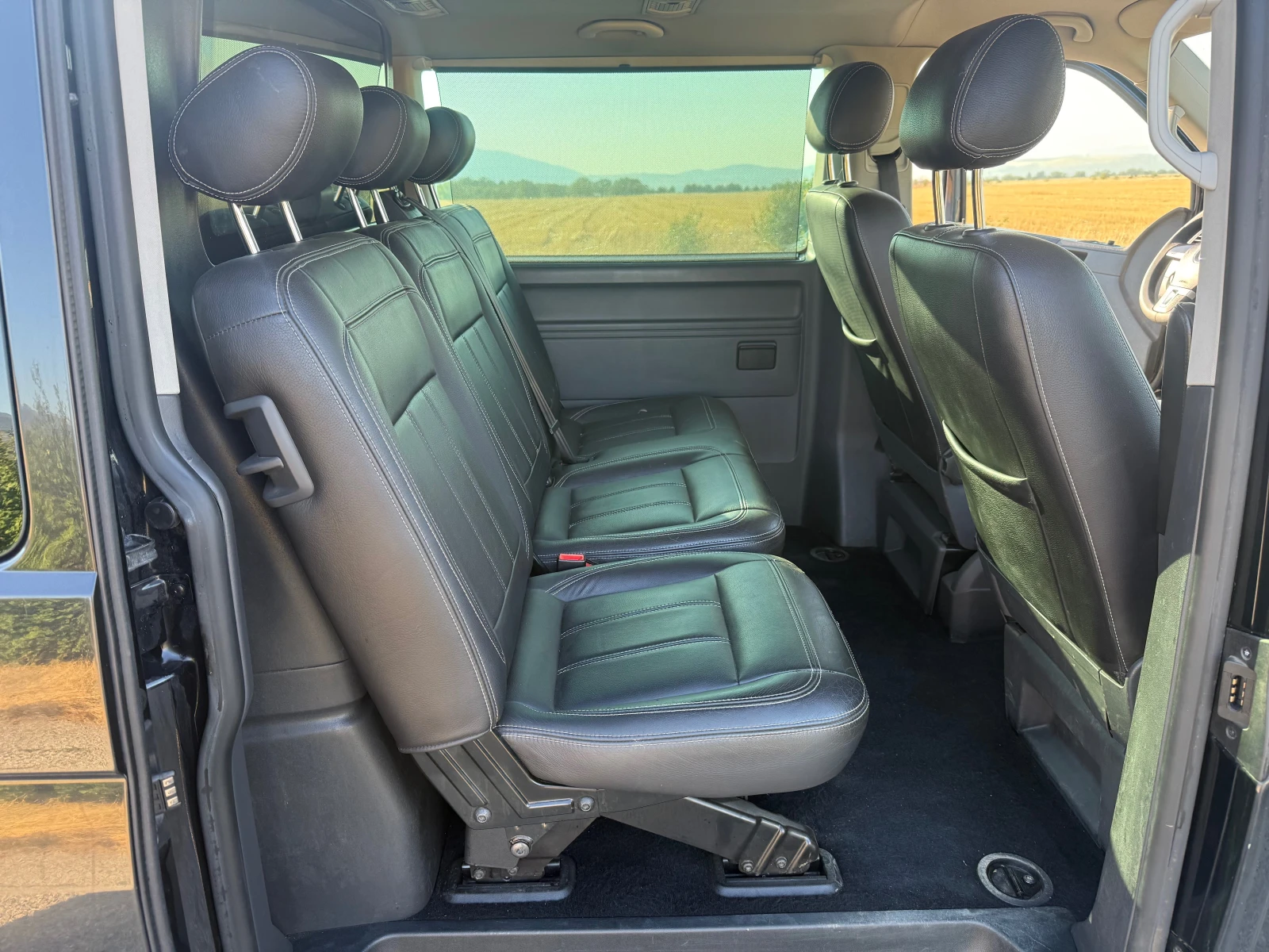 VW Caravelle 2.0TDI* Автомат* Нави* , снимка 10 - Бусове и автобуси - 55736678
