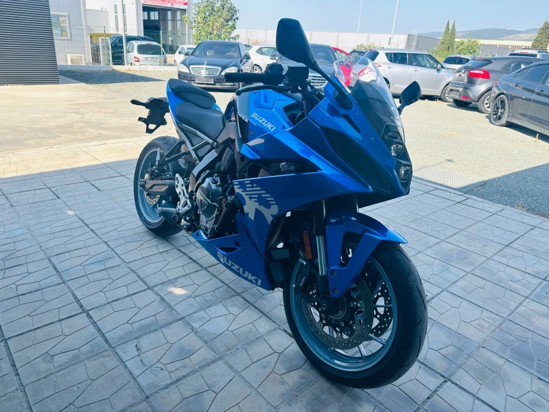 Suzuki Gsx 8R/Като нов/кат.А2, снимка 5 - Мотоциклети и мототехника - 51722660