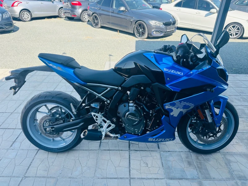 Suzuki Gsx 8R/Като нов/кат.А2, снимка 8 - Мотоциклети и мототехника - 51722660