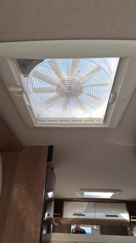 Кемпер Carthago C- Compactline i 143 , снимка 5