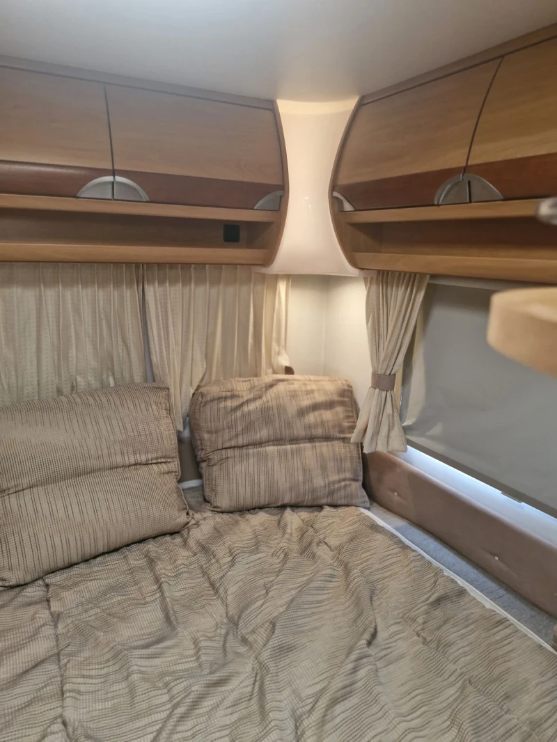 Каравана Adria CHATEAU 490, снимка 9 - Каравани и кемпери - 52467570