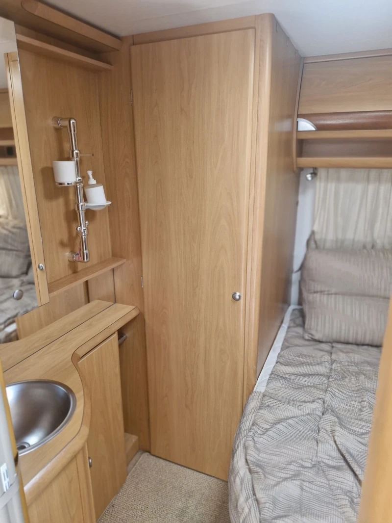 Каравана Adria CHATEAU 490, снимка 10 - Каравани и кемпери - 52467570