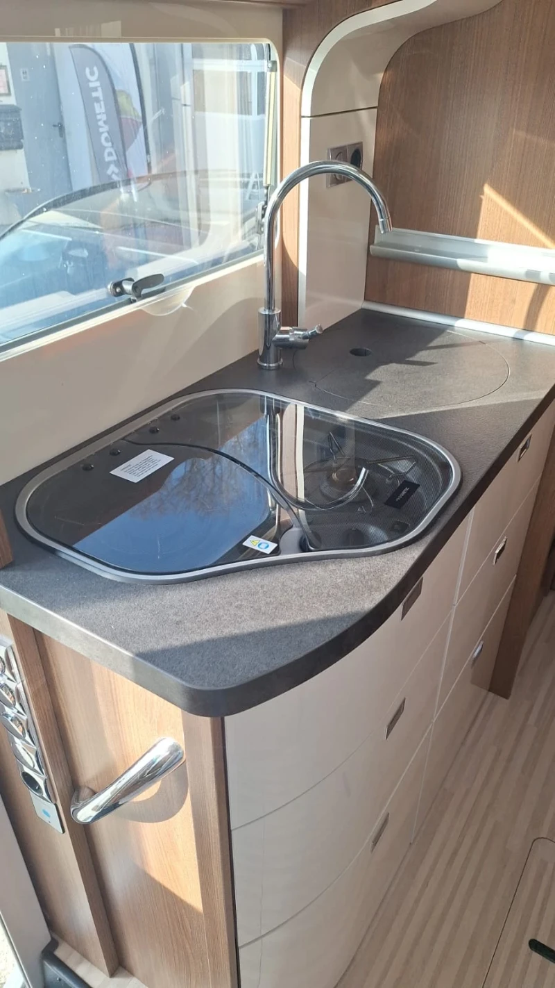 Кемпер Carthago C- Compactline i 143 , снимка 6 - Каравани и кемпери - 53373183