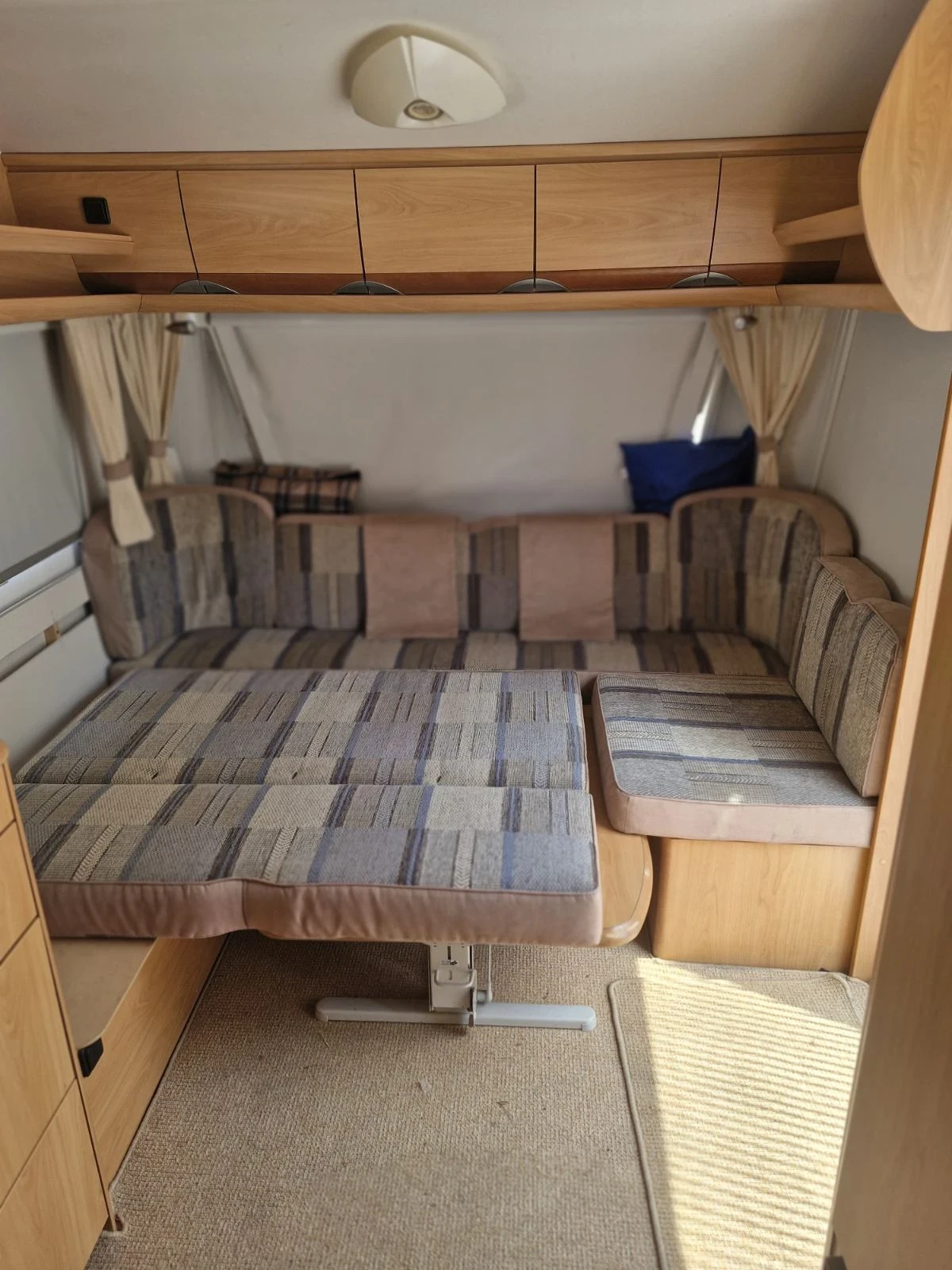 Каравана Adria CHATEAU 490 - изображение 8