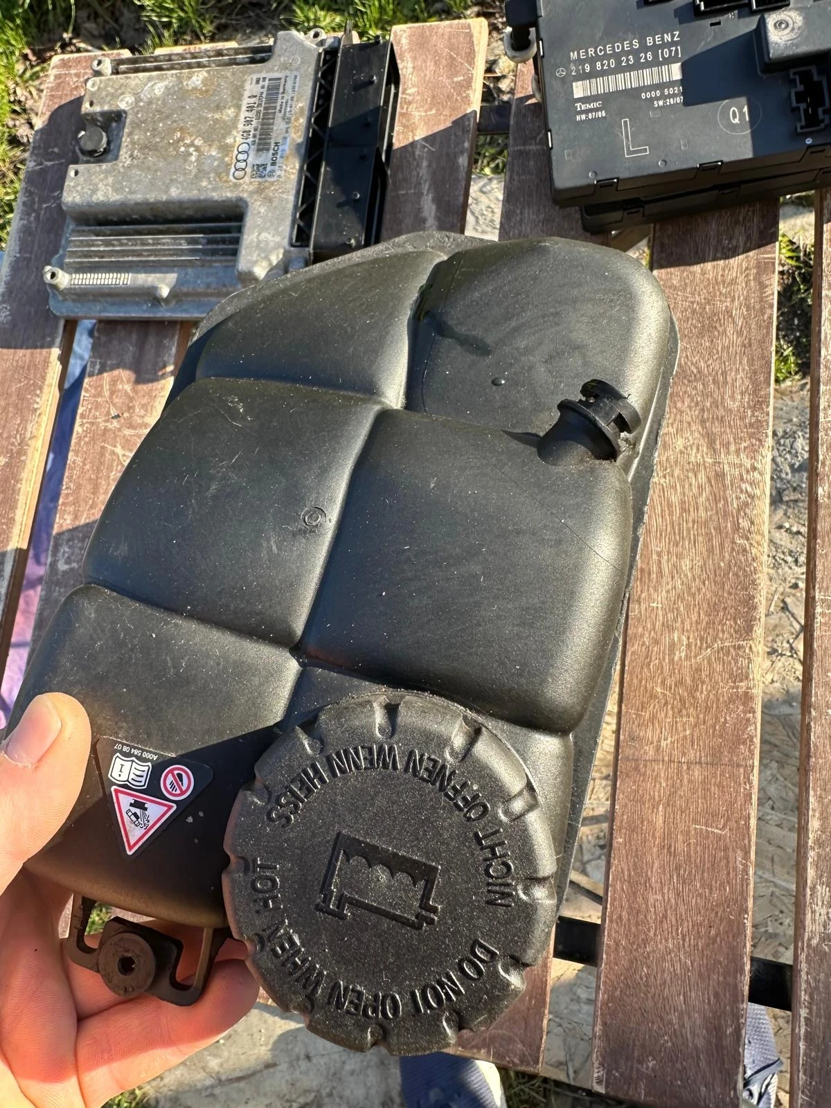 Разширителен съд за охладителна течност за Mercedes CLS W219 и W211