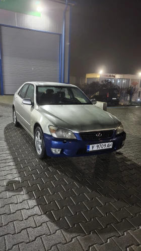 Lexus IS 200 2.0, снимка 1