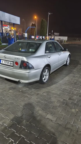 Lexus IS 200 2.0 - 2700 € / 5280.74 лв. - 27373012 4