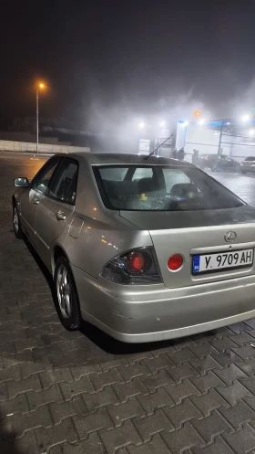 Lexus IS 200 2.0 - 2700 € / 5280.74 лв. - 27373012 3