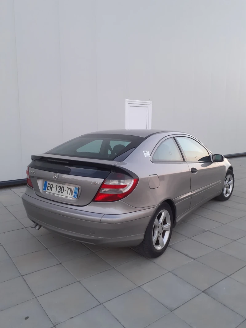 Mercedes-Benz C 220 FACE 150к.с 6ск , снимка 3 - Автомобили и джипове - 46906417