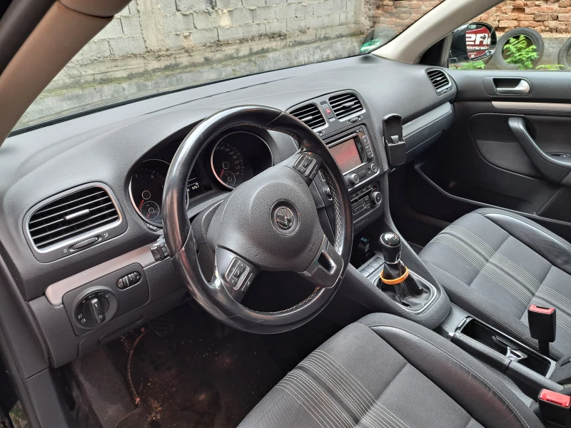 VW Golf, снимка 4 - Автомобили и джипове - 47691122