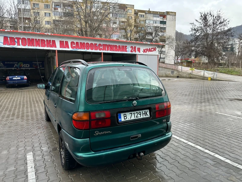 VW Sharan 1.9tdi, снимка 5 - Автомобили и джипове - 48260129