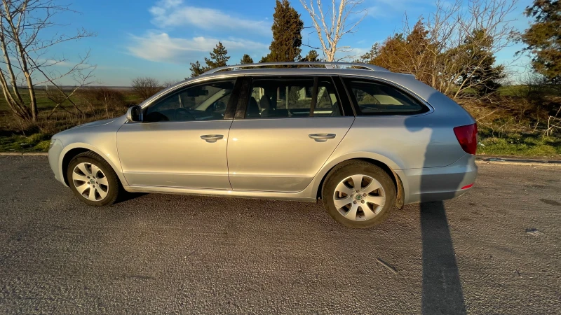 Skoda Superb, снимка 2 - Автомобили и джипове - 48523514