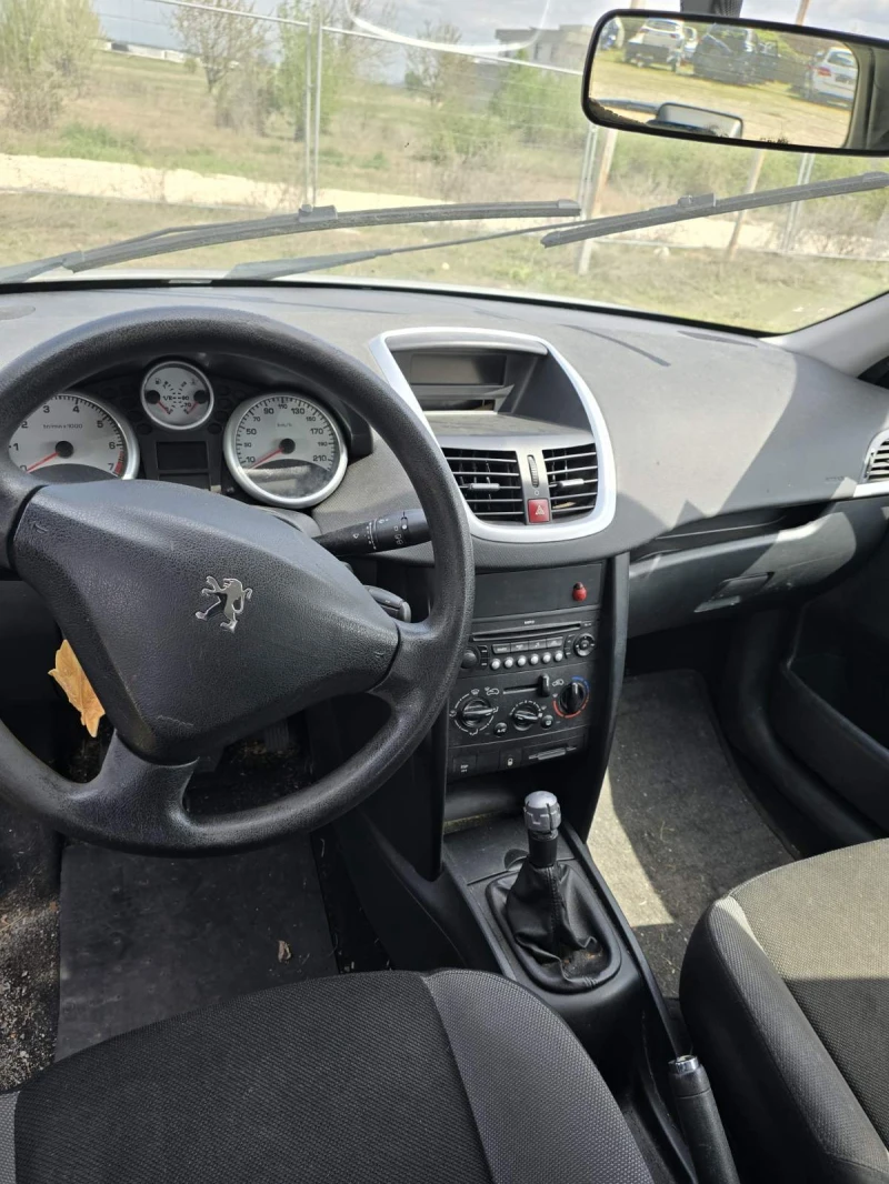 Peugeot 207 1.4i, снимка 10 - Автомобили и джипове - 51513998