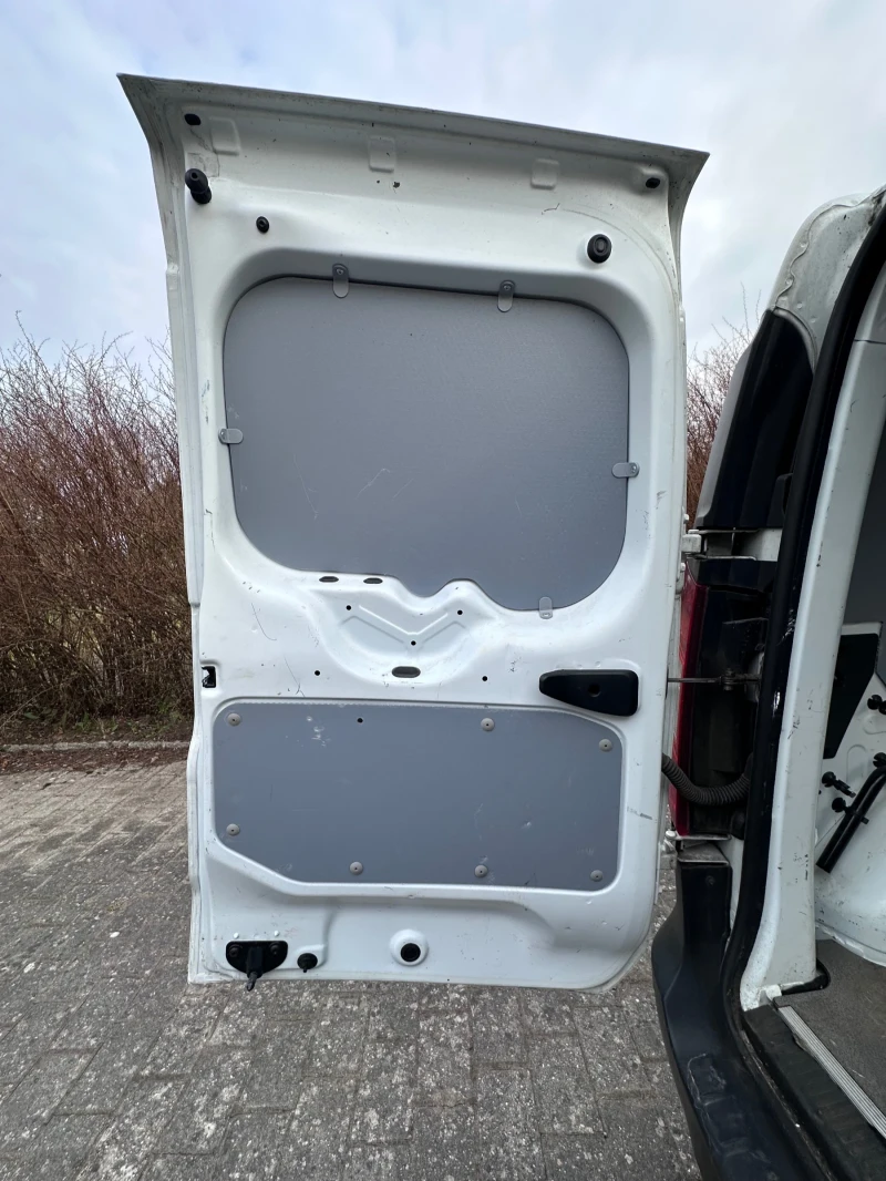 Renault Express 1.5 DCi 95, снимка 9 - Автомобили и джипове - 52980239