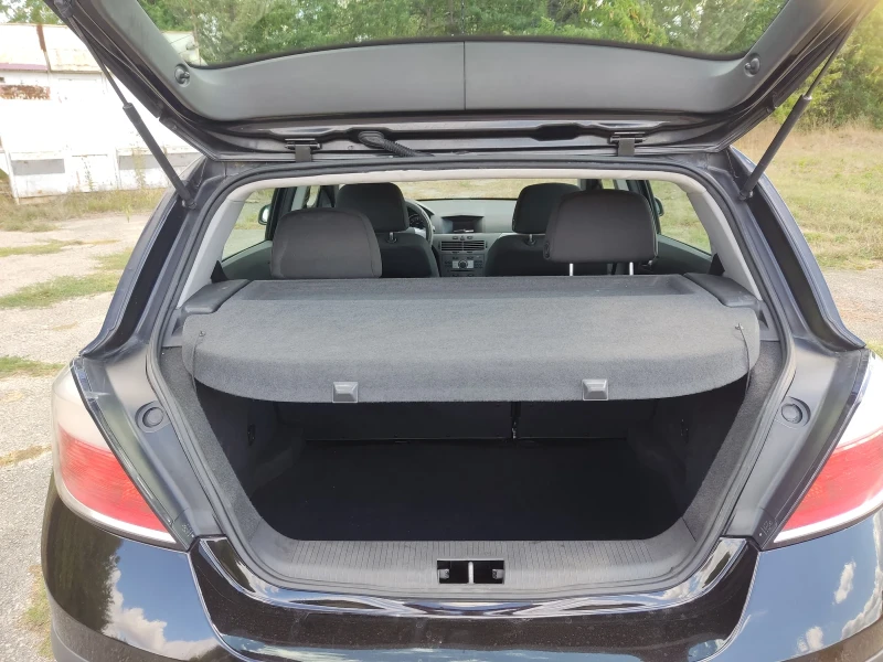 Opel Astra 1.9CDTI, Автоматик, снимка 11 - Автомобили и джипове - 51758950