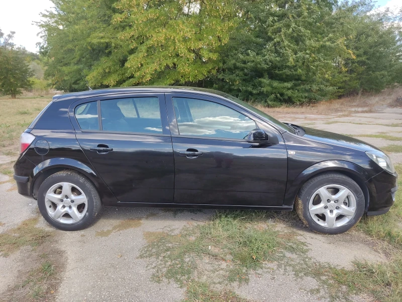 Opel Astra 1.9CDTI, Автоматик, снимка 5 - Автомобили и джипове - 51758950