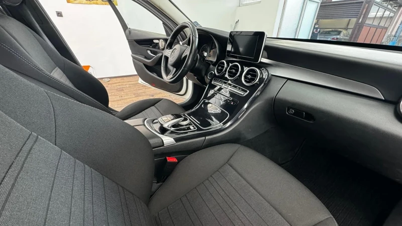 Mercedes-Benz C 180, снимка 5 - Автомобили и джипове - 52454343