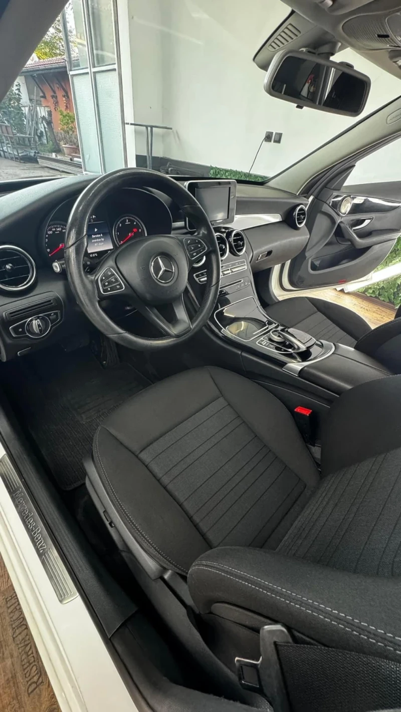Mercedes-Benz C 180, снимка 2 - Автомобили и джипове - 52454343