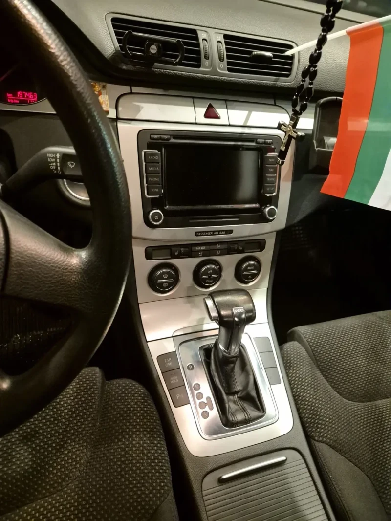 VW Passat, снимка 5 - Автомобили и джипове - 52778352