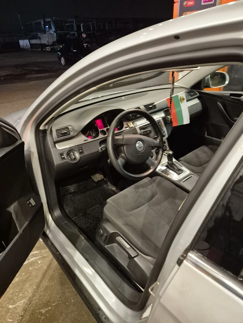 VW Passat, снимка 6 - Автомобили и джипове - 52778352