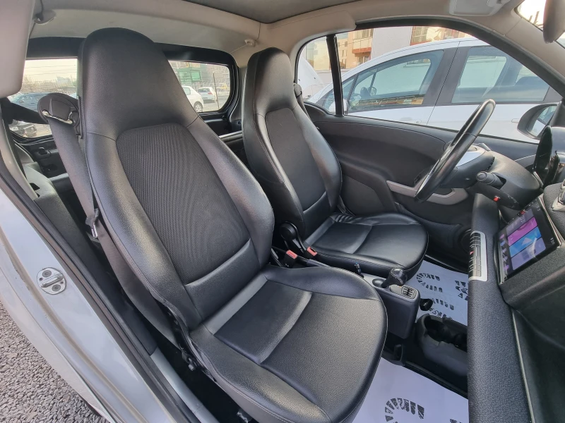 Smart Fortwo ELECTRIC DRIVE, снимка 15 - Автомобили и джипове - 52848452