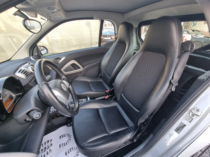 Smart Fortwo ELECTRIC DRIVE, снимка 14 - Автомобили и джипове - 52848452