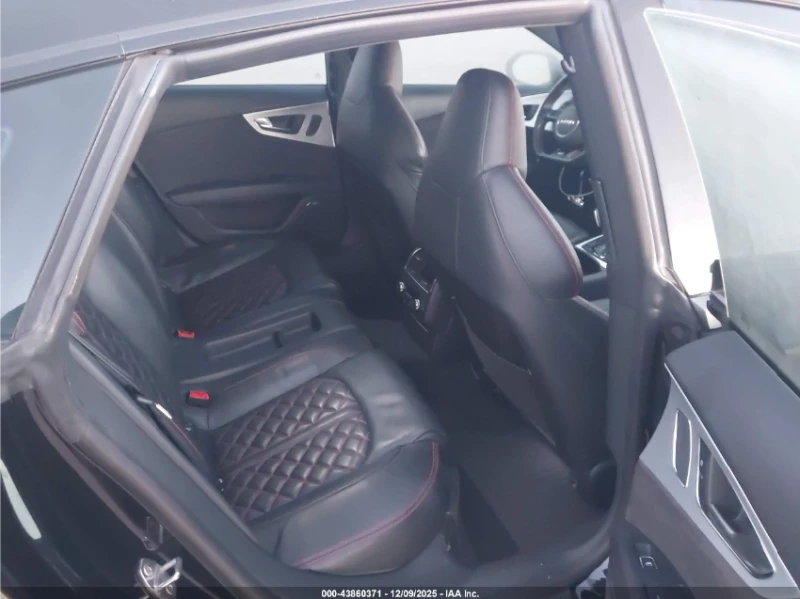 Audi A7 3.0T PREMIUM PLUS* DISTRONIC* BOSE* KEYLESS* AWD* , снимка 10 - Автомобили и джипове - 53110536