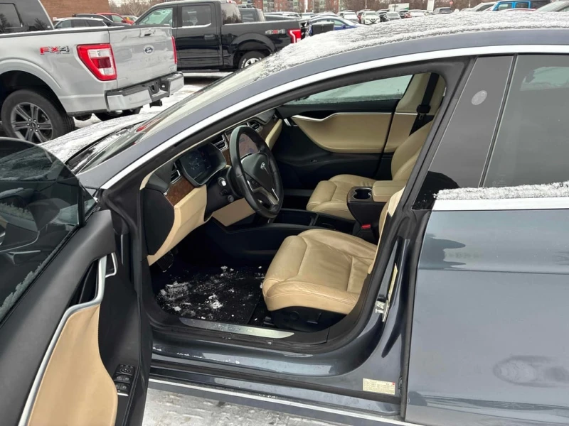 Tesla Model S * AWD * CARFAX * БЕЗ ПЪРВОНАЧАЛНА ВНОСКА, снимка 14 - Автомобили и джипове - 53111274
