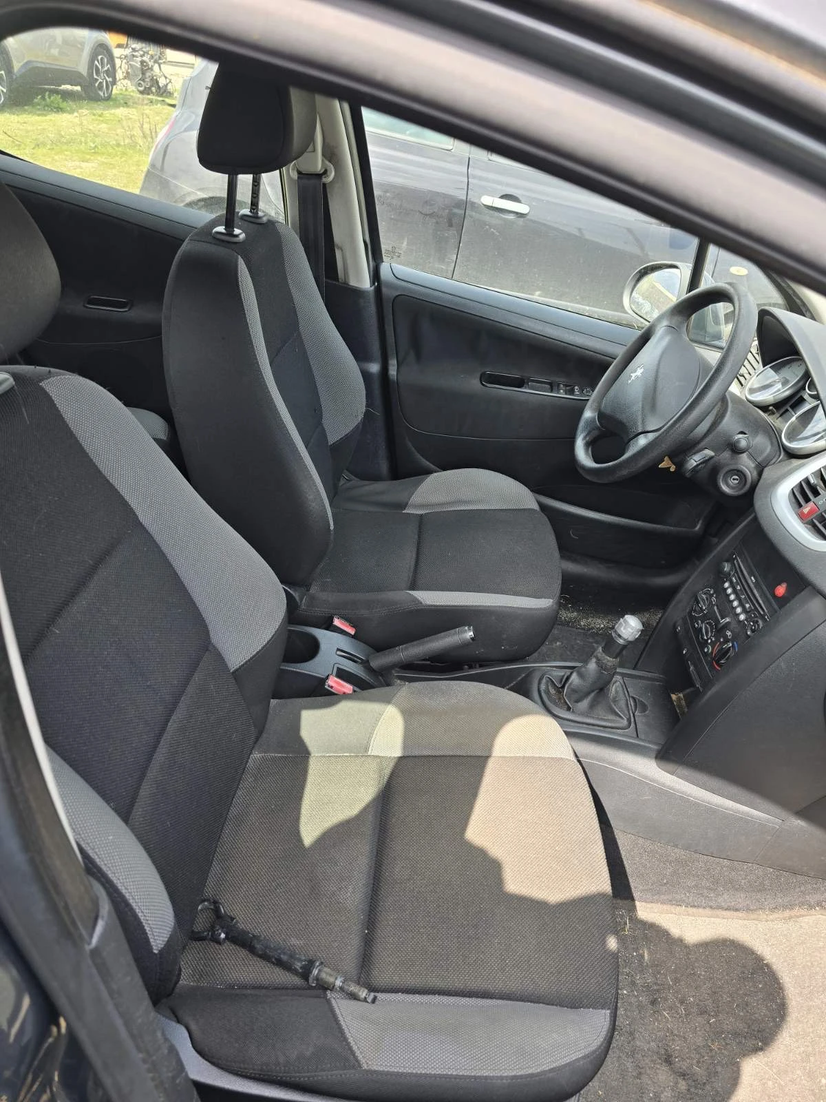 Peugeot 207 1.4i - изображение 9