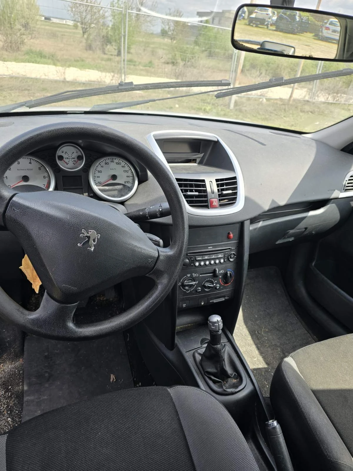 Peugeot 207 1.4i - изображение 10