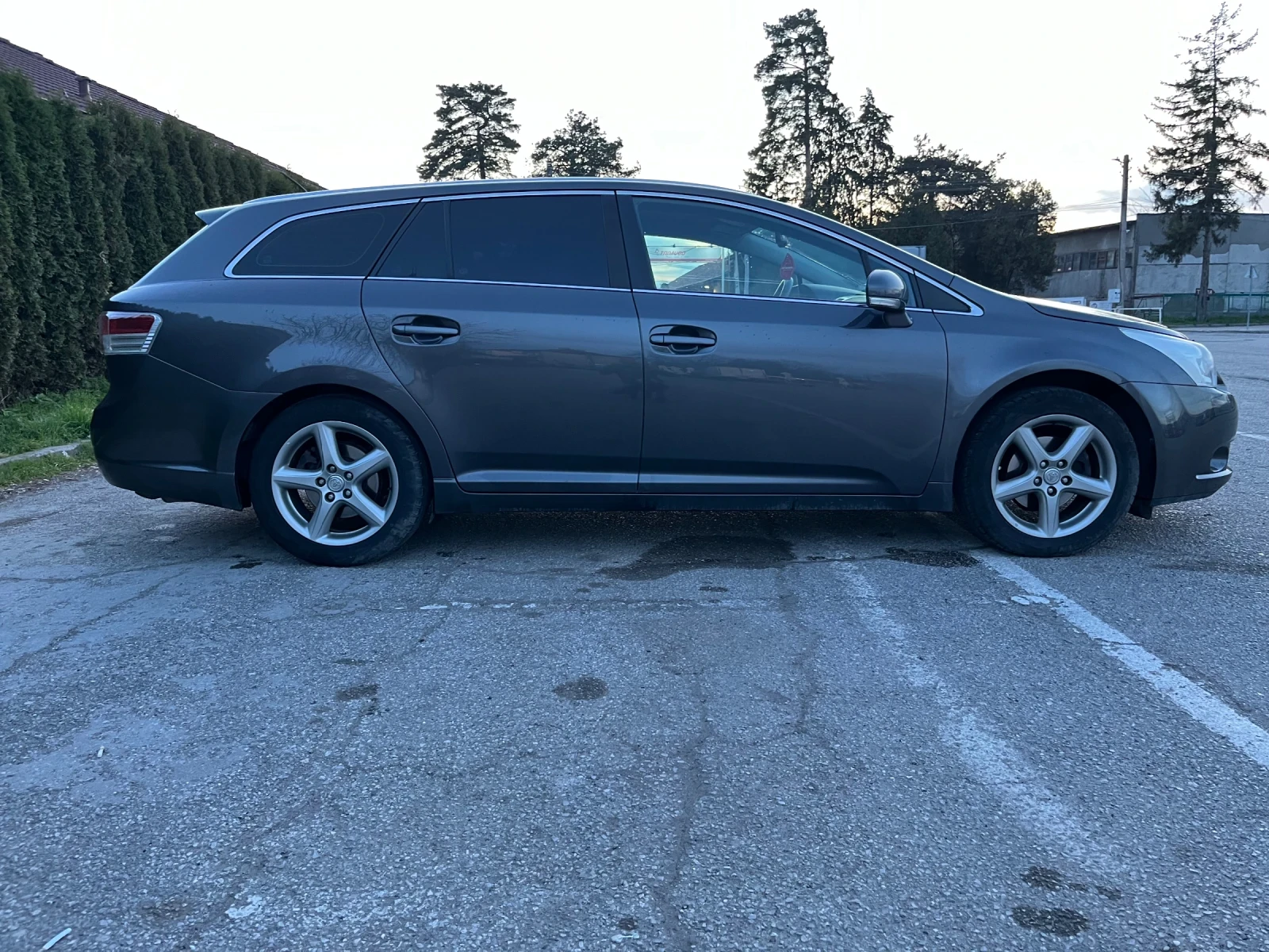 Toyota Avensis  - изображение 4