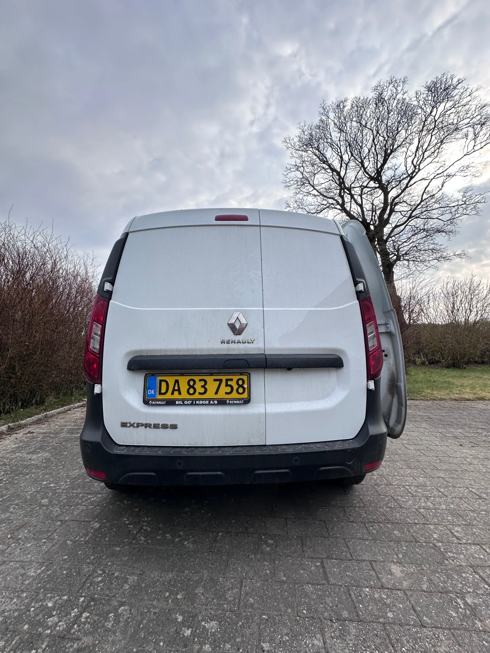 Renault Express 1.5 DCi 95 - изображение 8