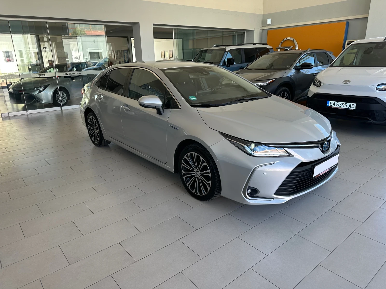 Toyota Corolla Executive Plus - изображение 6