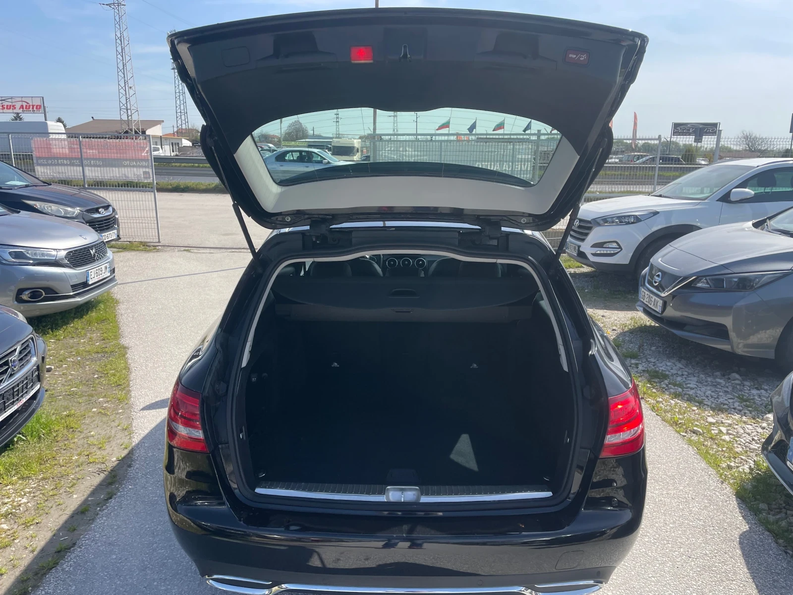 Mercedes-Benz C 220 AMG TOP, снимка 12 - Автомобили и джипове - 54258171