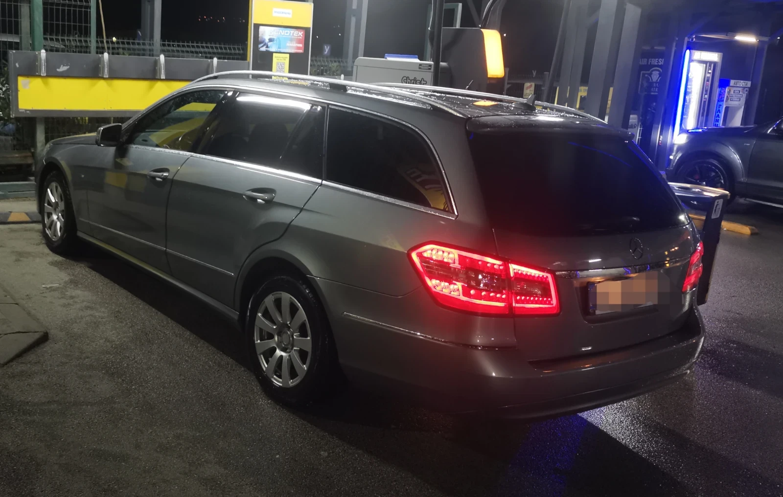 Mercedes-Benz E 220 2.2, снимка 12 - Автомобили и джипове - 54367703