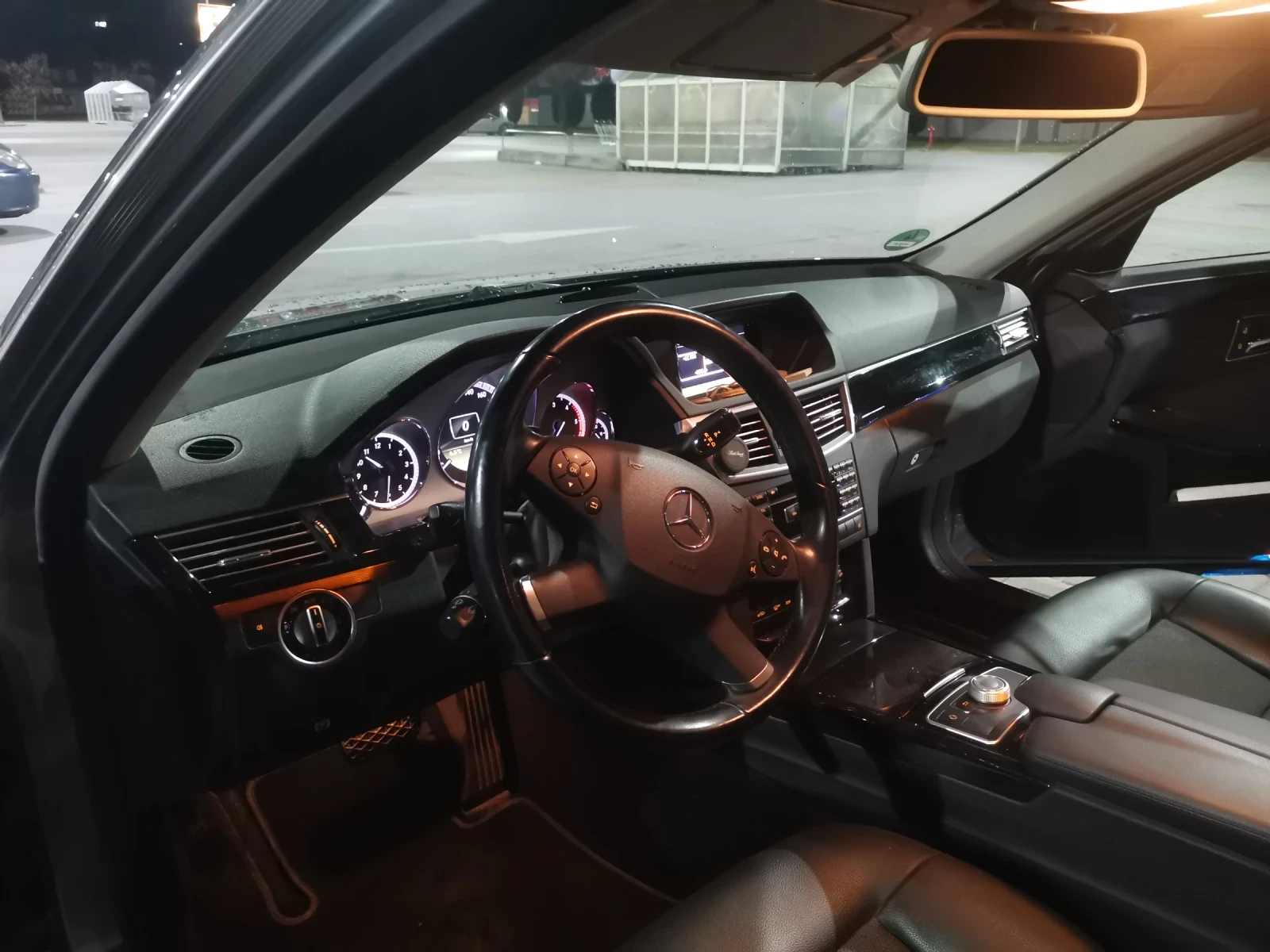 Mercedes-Benz E 220 2.2, снимка 6 - Автомобили и джипове - 54367703