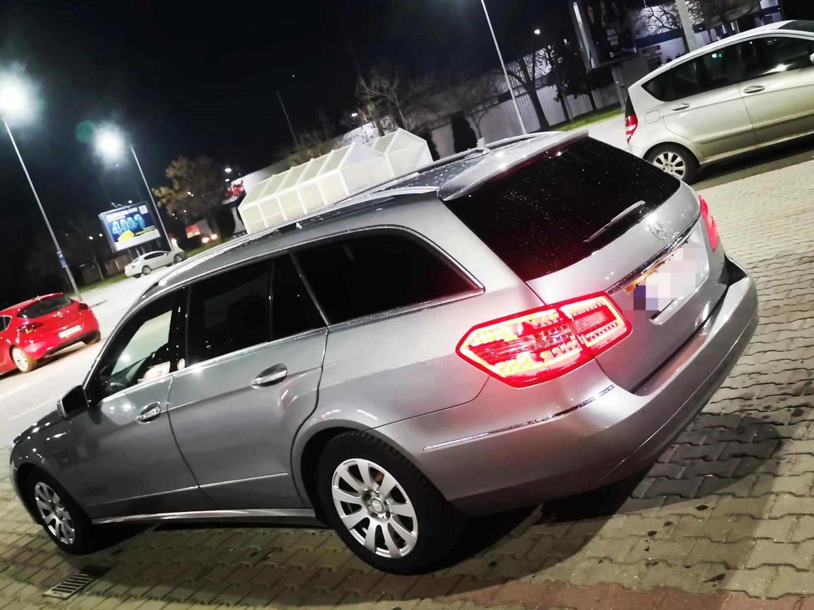 Mercedes-Benz E 220 2.2, снимка 10 - Автомобили и джипове - 54367703