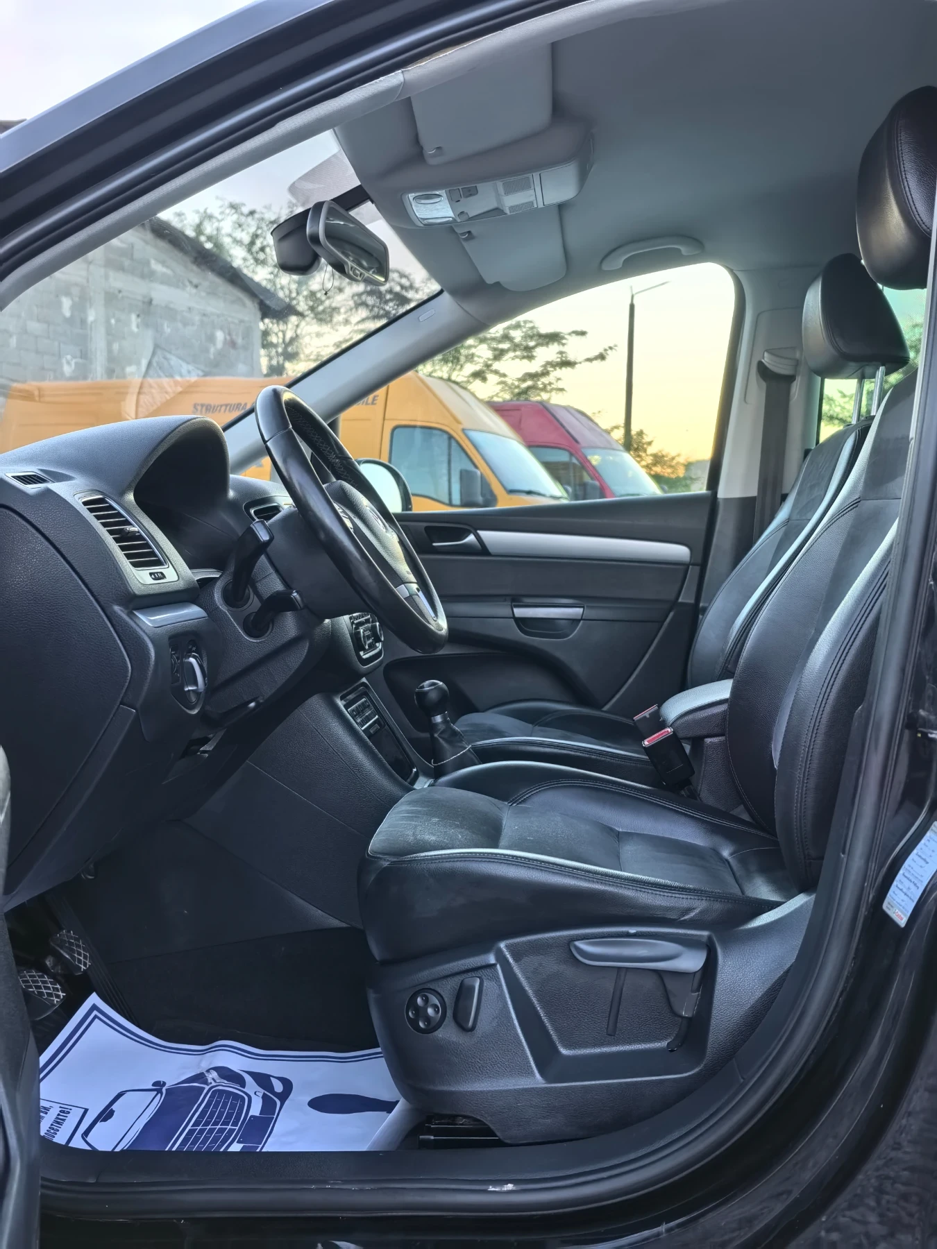 VW Sharan 2.0 TDI * 140 к.с * 7 места, снимка 7 - Автомобили и джипове - 54980430