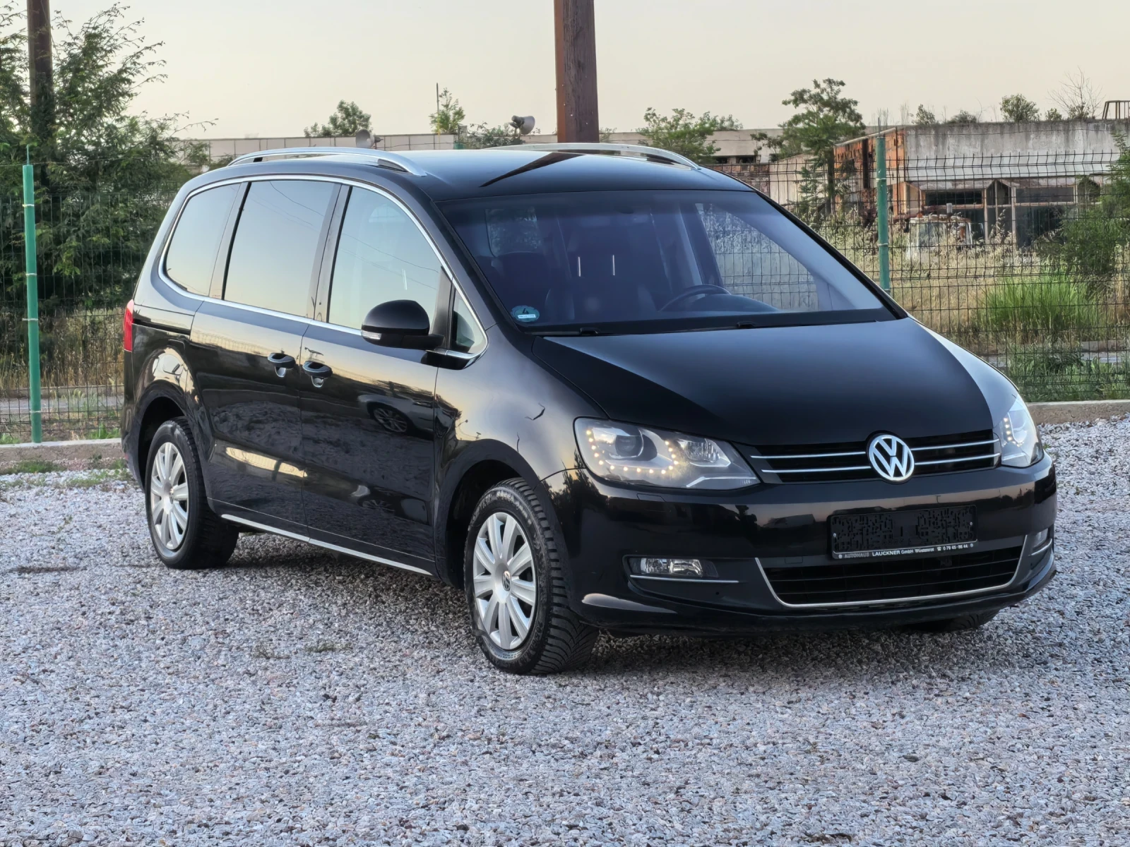 VW Sharan 2.0 TDI * 140 к.с * 7 места, снимка 3 - Автомобили и джипове - 54980430