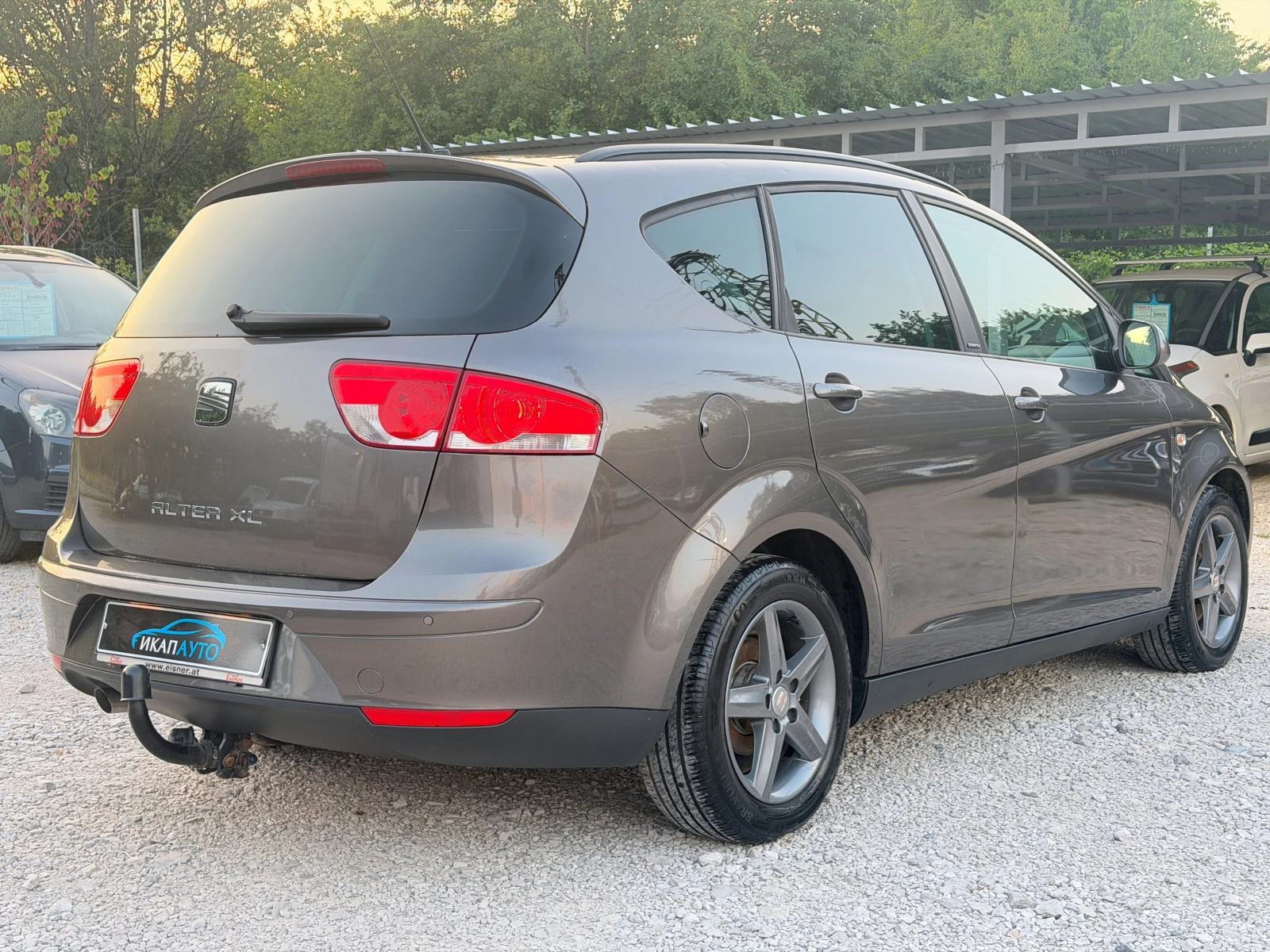 Seat Altea XL 1.6TDi АВТОМАТИК, снимка 5 - Автомобили и джипове - 55098616