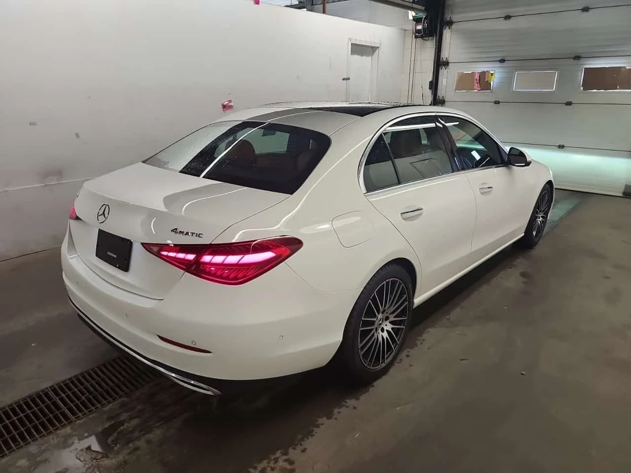 Mercedes-Benz C 300 * CARFAX * Един собственик * Без инциденти * , снимка 3 - Автомобили и джипове - 55215802