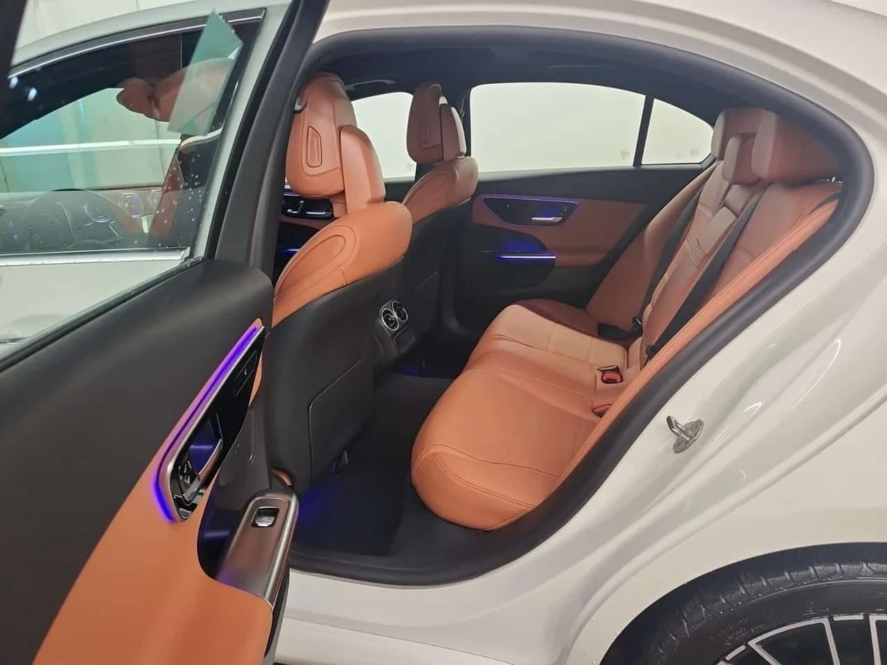 Mercedes-Benz C 300 * CARFAX * Един собственик * Без инциденти * , снимка 10 - Автомобили и джипове - 55215802