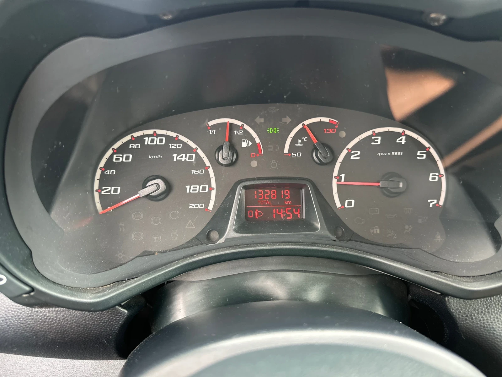 Ford Ka, снимка 8 - Автомобили и джипове - 55825109