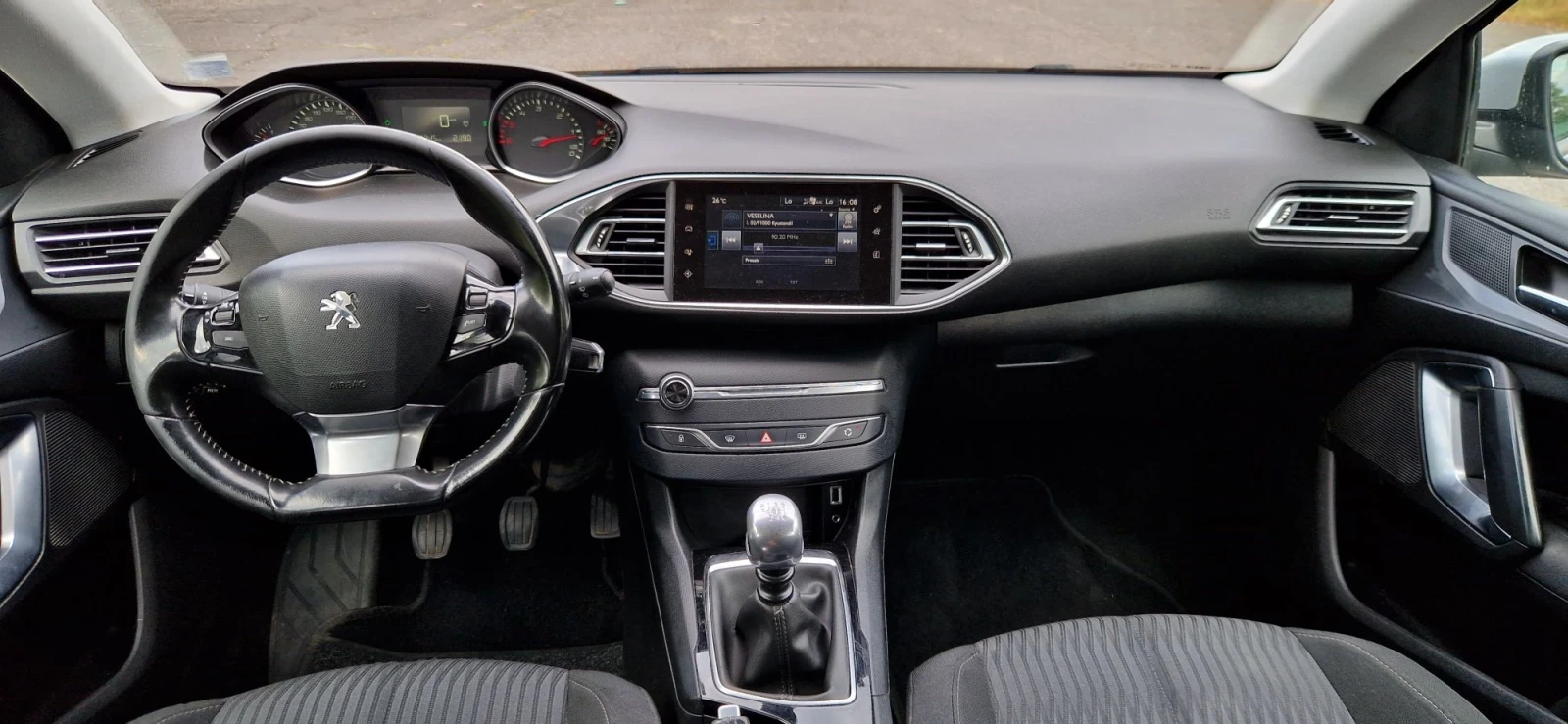 Peugeot 308 1.6HDI, снимка 9 - Автомобили и джипове - 55910047